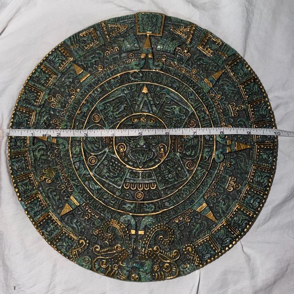 Vintage Aztec Mayan Sun Stone Calendar Wall Plaque - Green & Gold 10" - Picture 4 of 5